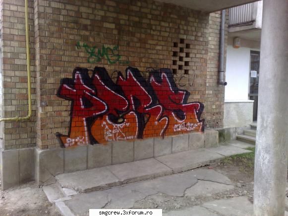 poze graffuri asta central rau..in centrul orashului exact strada :>