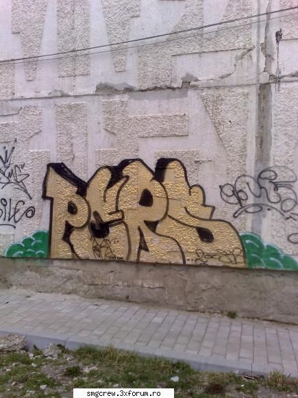 poze graffuri can gresit r`u...nici intelegeam nimic din auriu ala....nu facea noaptea nici